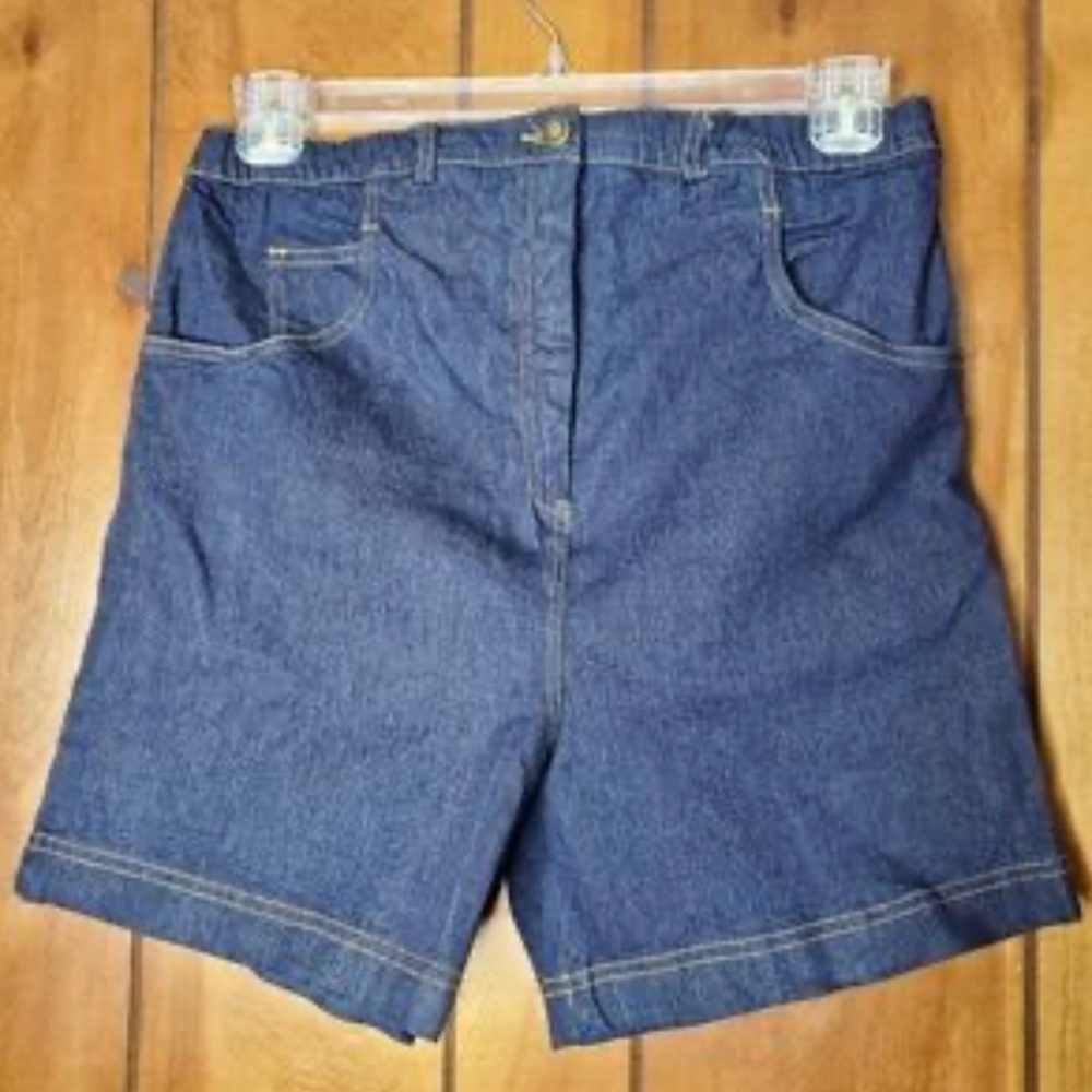 A Pea in the Pod adjustable denim shorts